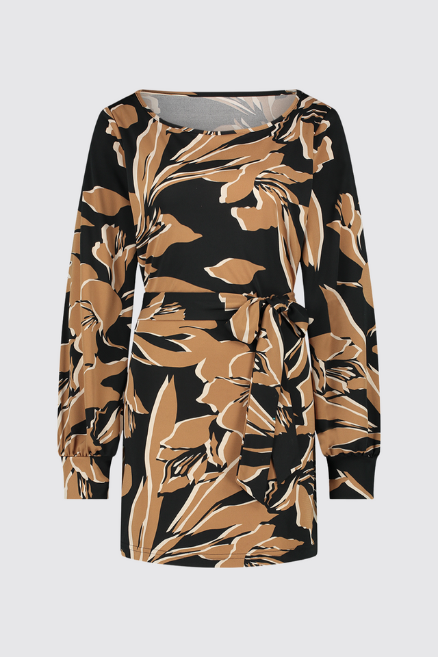 BR&DY Lilly Tunic in koffiebruin – tuniek ten voeten uit gedragen