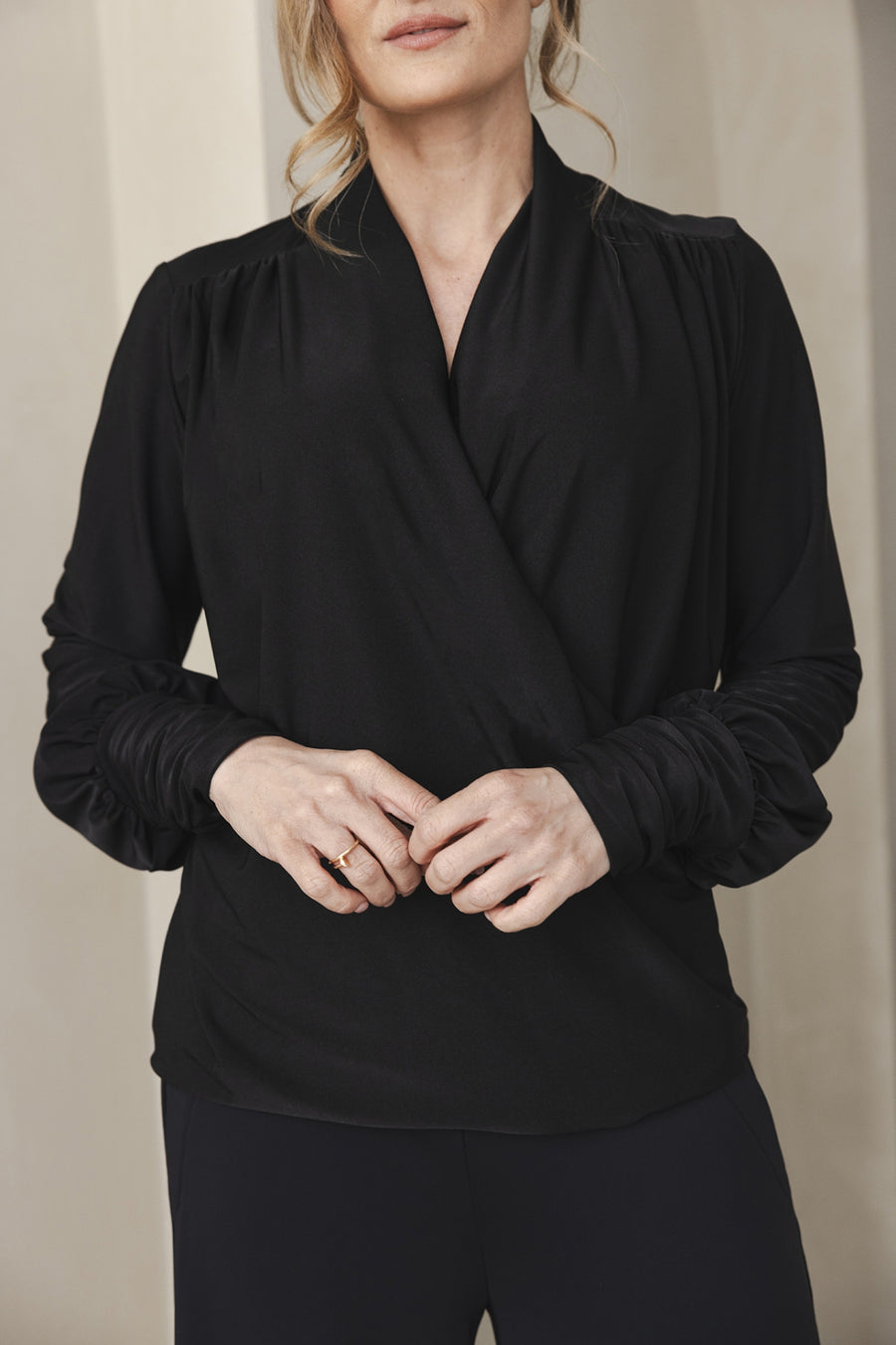 River Top | Black