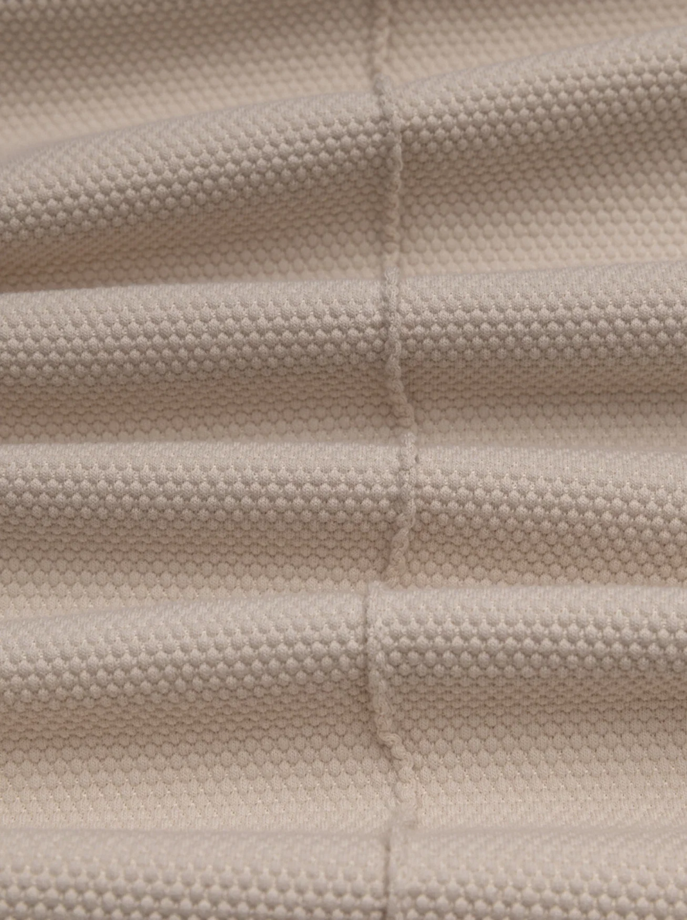 BR&DY Amy Jacket in ivoor – detail van de piquéstof