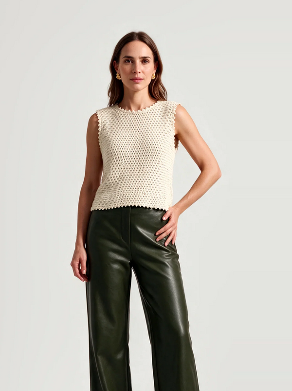 BR&DY Dana Top in ecru – gehaakte damestop zonder mouw, close-up