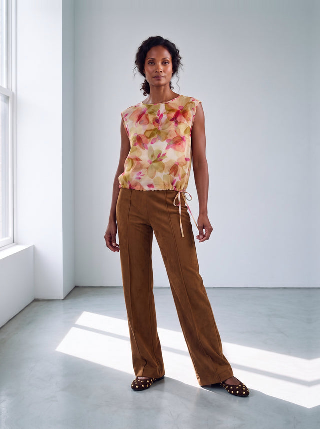 BR&DY Jane Top in roze – damestop ten voeten uit gedragen