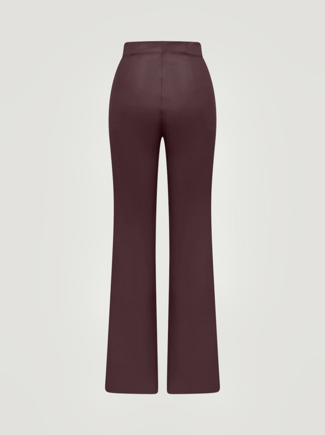 BR&DY Olivia Pants in bordeauxrood – detail van de stof
