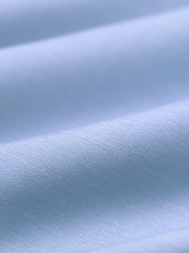 BR&DY Swing Skirt in lichtblauw – detail van de stof