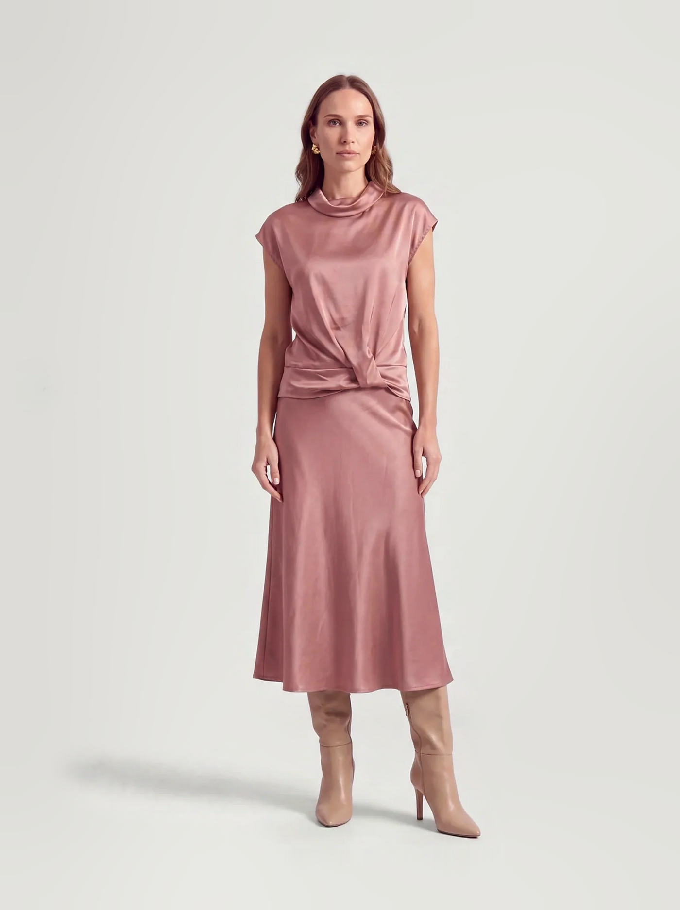 BR&DY Swing Skirt in zachtroze – rok ten voeten uit gedragen